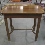582 8582 LAMP TABLE